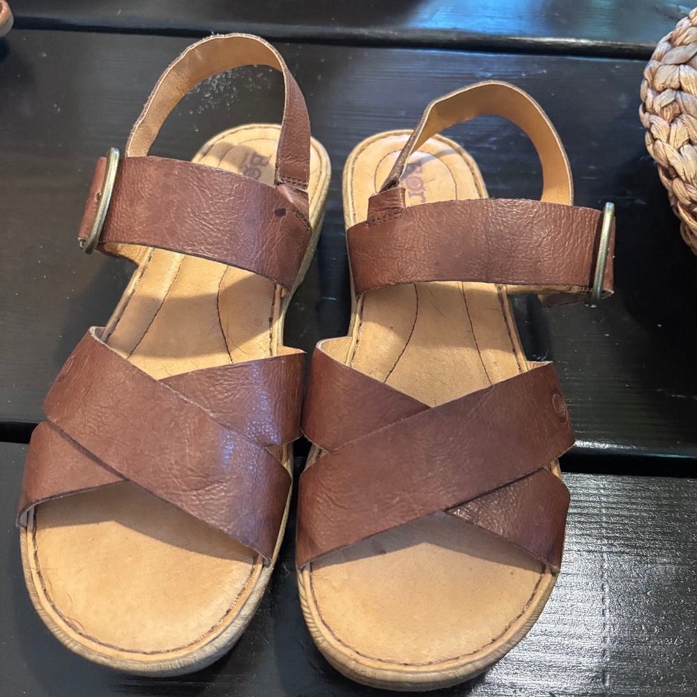 BORN Aida sandals